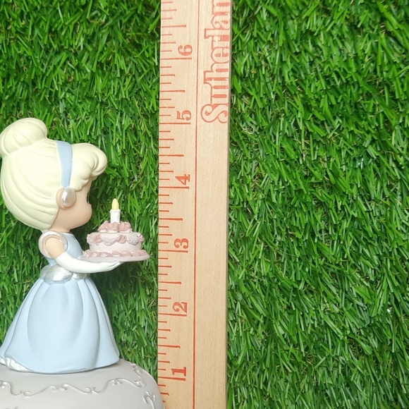 Precious Moments Disney Showcase Cinderella Musical - Picture 8 of 10